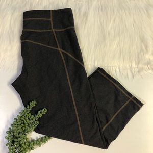 Athleta Capri Pants | Size Medium